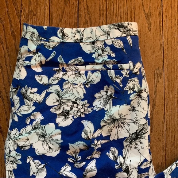 Forever 21 | crop floral mid rise pants - Picture 3 of 5